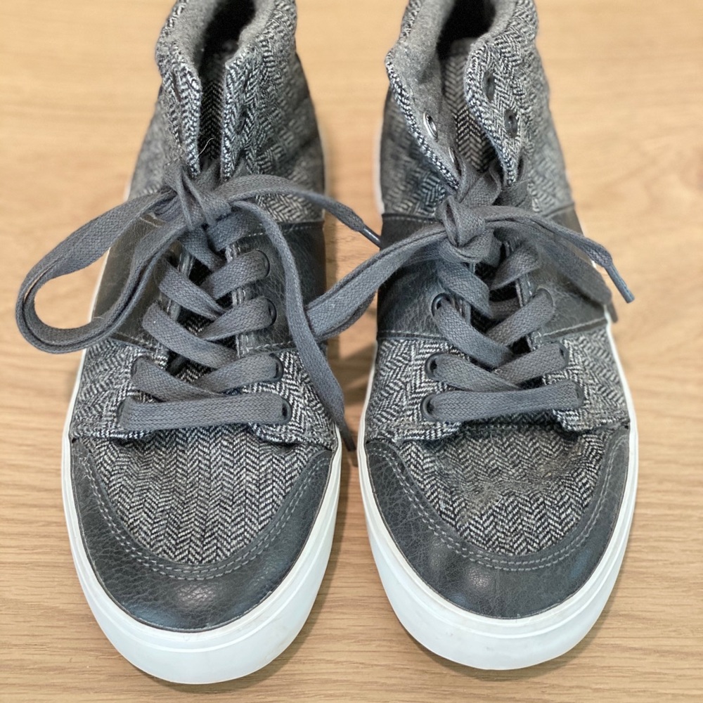 Old Navy High Top Sneakers